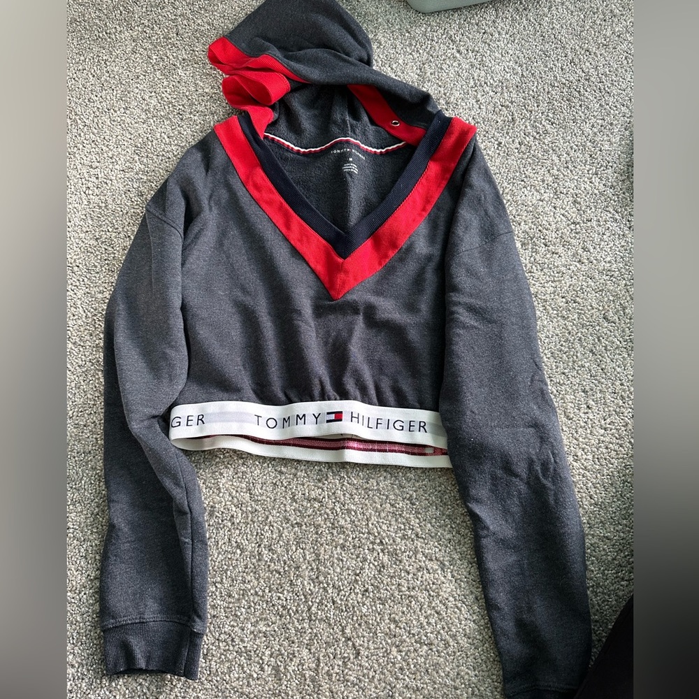 Tommy Hilfiger cropped hoodie